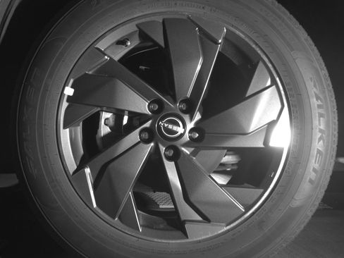 Used 2025 Nissan Rogue SV FWD image 9
