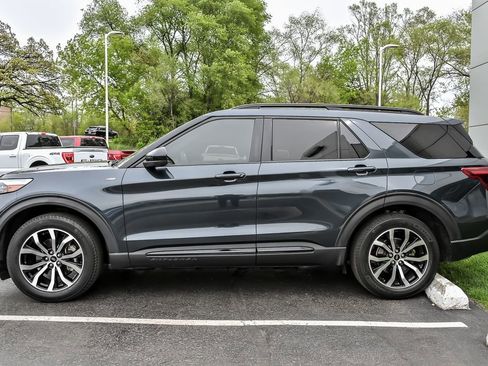 Used 2023 Ford Explorer ST-Line w/ Class IV Trailer Tow Package AWD/4WD image 7