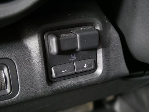 Used 2025 Chevrolet Silverado EV RST AWD/4WD image 18