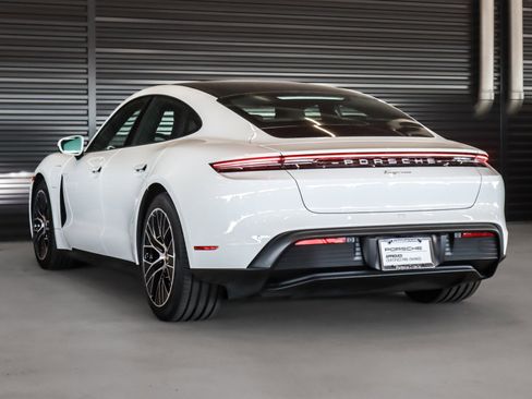 Certified 2024 Porsche Taycan image 3
