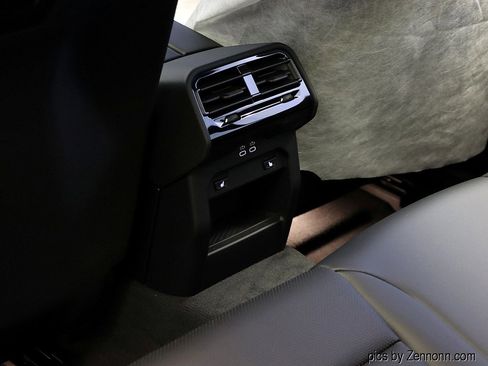 Used 2026 BMW 530i xDrive w/ M Sport Package image 14