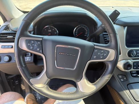 Used 2020 GMC Yukon Denali w/ Denali Ultimate Package AWD/4WD image 17