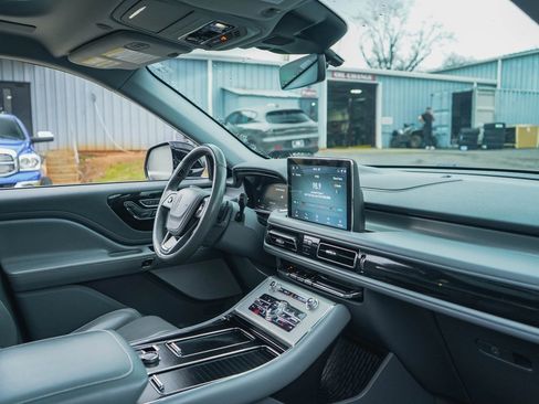 Used 2020 Lincoln Aviator Reserve w/ Equipment Group 201A image 10