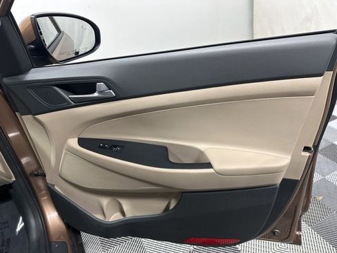 Used 2016 Hyundai Tucson Limited w/ Option Group 03 image 31