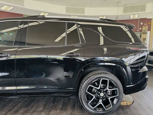 Used 2026 Chevrolet Traverse High Country FWD image 7