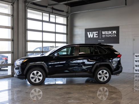 Used 2024 Toyota RAV4 LE AWD/4WD image 1