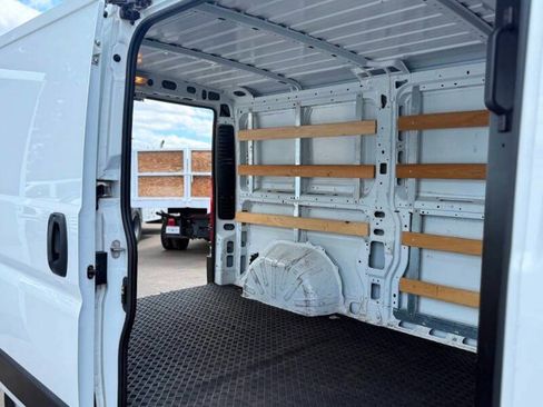 Used 2025 RAM ProMaster 2500 w/ U-Haul Equipment Group FWD image 8