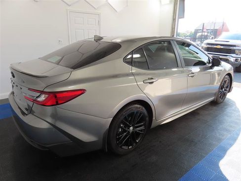 Used 2026 Toyota Camry SE w/ Convenience Package FWD image 9