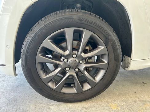 Used 2018 Jeep Grand Cherokee High Altitude RWD image 17