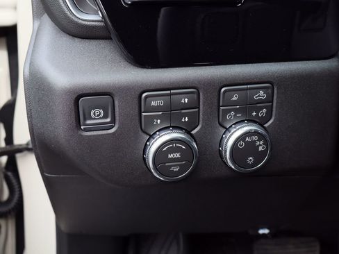 New 2026 GMC Sierra 1500 SLE AWD/4WD image 8
