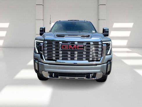 Used 2025 GMC Sierra 2500 Denali w/ Denali Reserve Package image 2