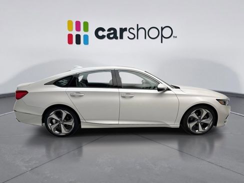 Used 2020 Honda Accord Touring image 6