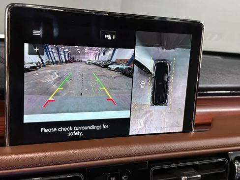 Used 2023 Lincoln Aviator Reserve w/ Equipment Group 201A AWD/4WD image 16