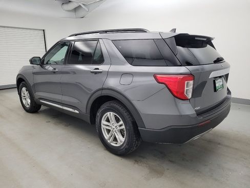 Used 2021 Ford Explorer XLT w/ Equipment Group 202A AWD/4WD image 3