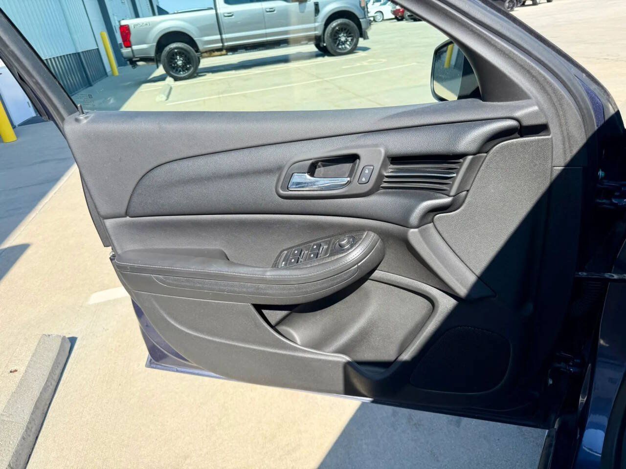 Used 2014 Chevrolet Malibu LT FWD image 13