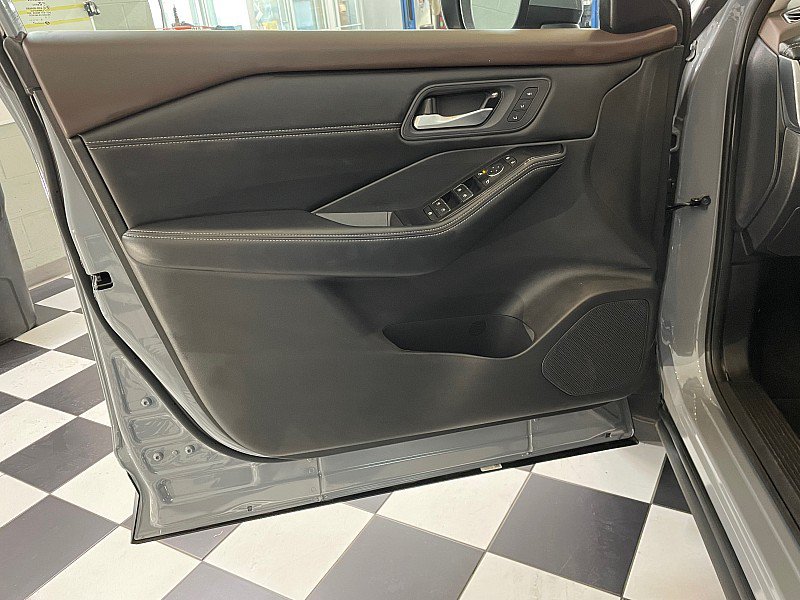 Used 2023 Nissan Rogue SL w/ SL Premium Package AWD/4WD image 22