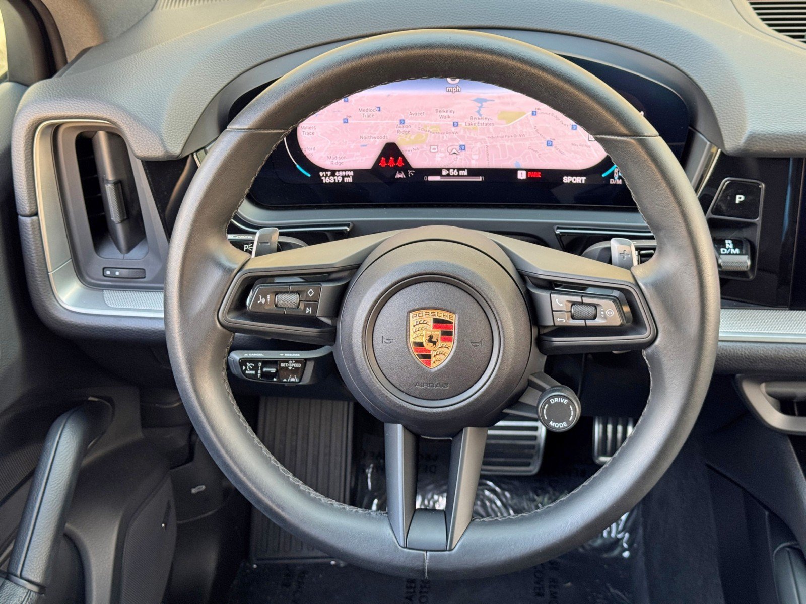 Used 2024 Porsche Cayenne S w/ Premium Package AWD/4WD image 22