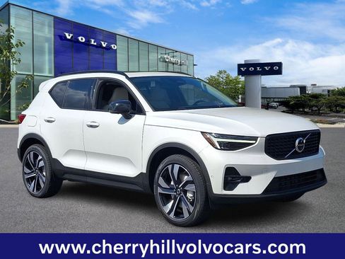 Certified 2025 Volvo XC40 B5 Ultra w/ Protection Package Premier image 1