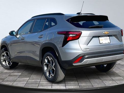 New 2026 Chevrolet Trax LT w/ Driver Confidence Package image 3