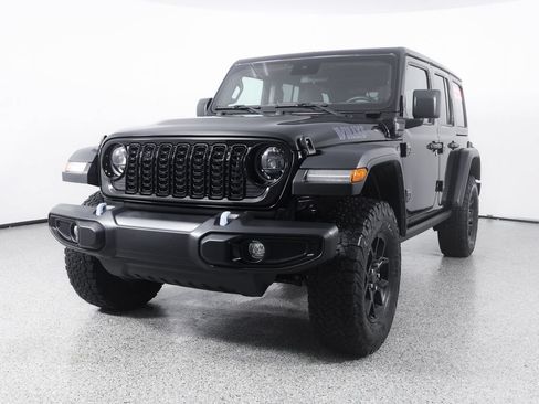 Used 2024 Jeep Wrangler Unlimited AWD/4WD image 3