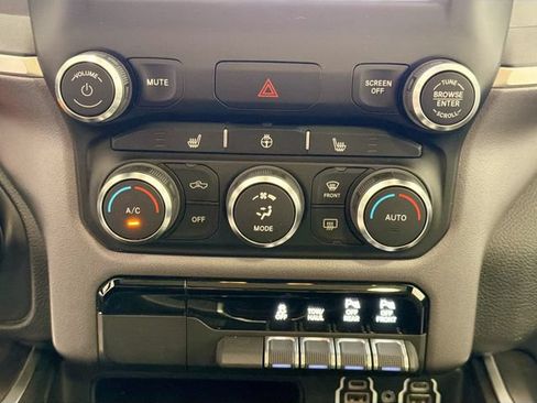 Used 2022 RAM 1500 Big Horn AWD/4WD image 14