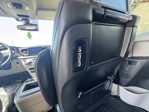 Used 2017 Chrysler Pacifica Touring-L Plus w/ Advanced Safetytec Group FWD image 21