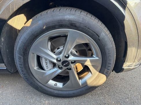 Used 2026 Genesis GV70 2.5T Select image 8