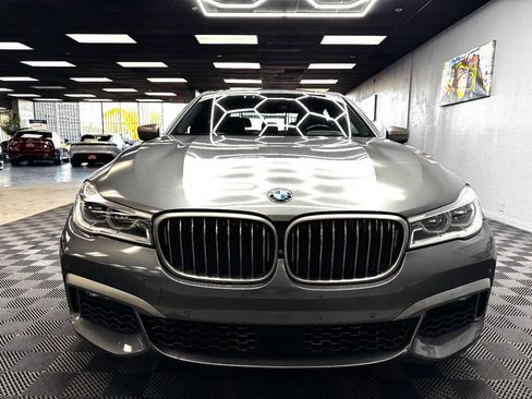 Used 2016 BMW 750i image 4