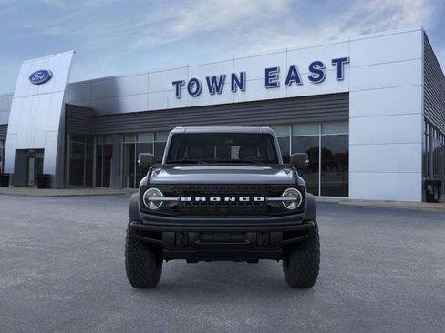 New 2025 Ford Bronco Badlands image 6