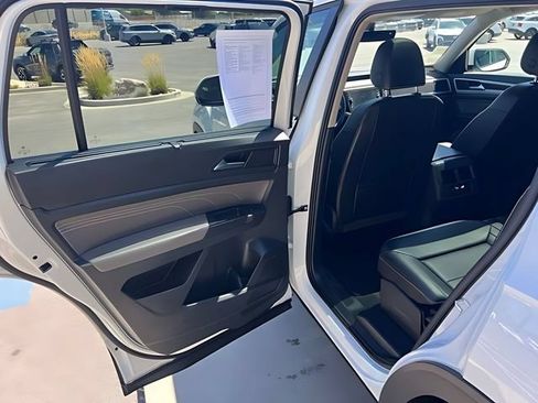 Used 2022 Volkswagen Atlas SE AWD/4WD image 17