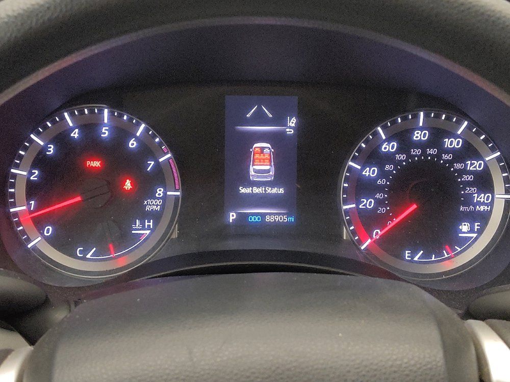 Used 2022 Toyota Highlander L FWD image 23