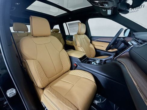 New 2025 Jeep Grand Cherokee Summit w/ Obsidian Package image 30