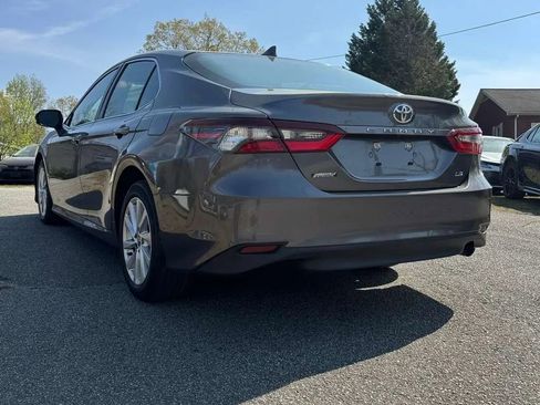 Used 2023 Toyota Camry LE FWD image 4