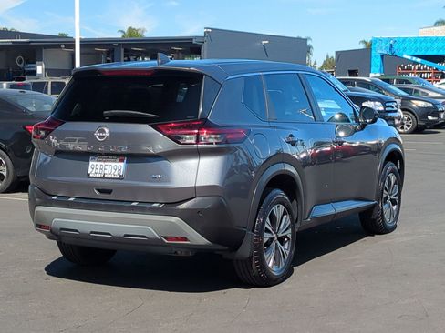 Certified 2022 Nissan Rogue SV image 8
