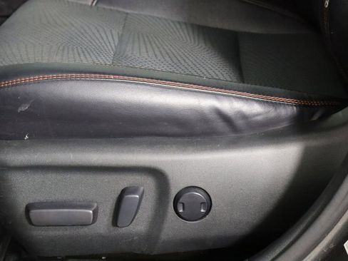 Used 2017 Toyota Camry SE w/ Moonroof Package FWD image 20