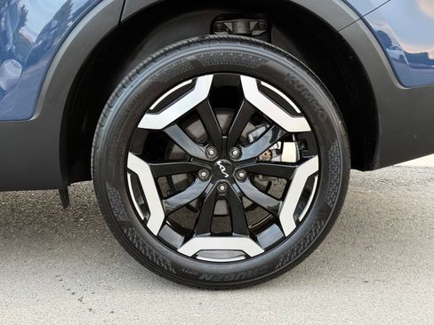 Used 2025 Kia Telluride S FWD image 13