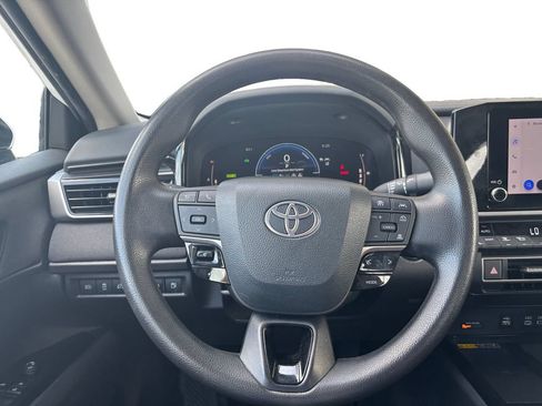 Used 2025 Toyota Camry LE FWD image 17