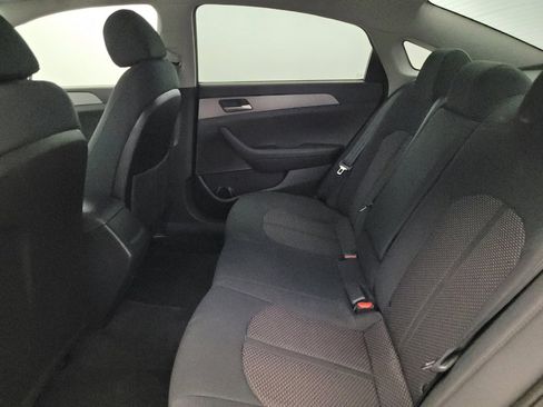 Used 2019 Hyundai Sonata SE FWD image 18