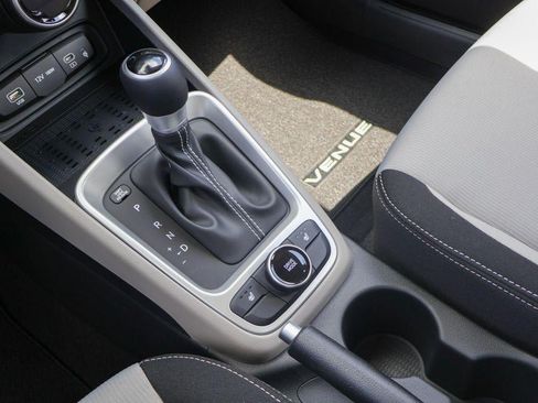 New 2026 Hyundai Venue SEL FWD image 16