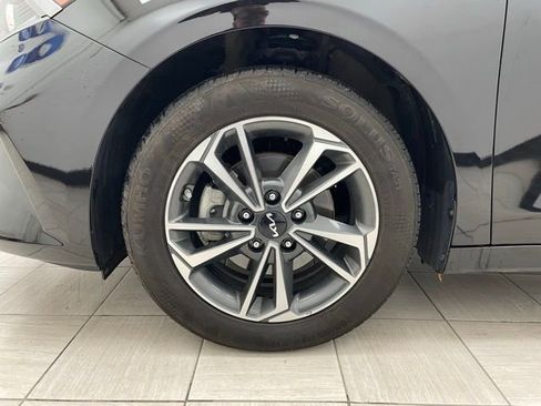 Used 2024 Kia Forte LXS w/ LXS Technology Package image 6