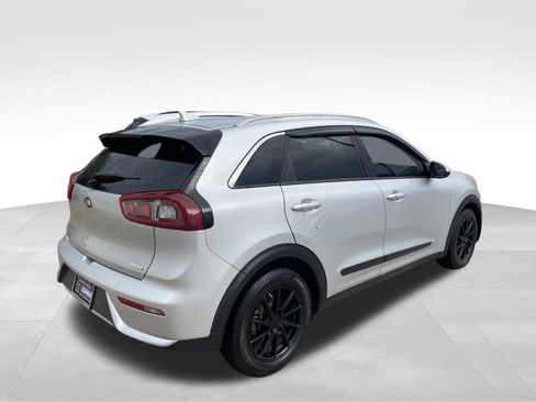 Used 2018 Kia Niro LX FWD image 5