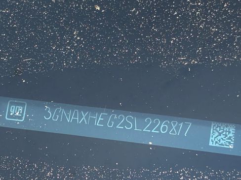 Used 2025 Chevrolet Equinox LT image 30