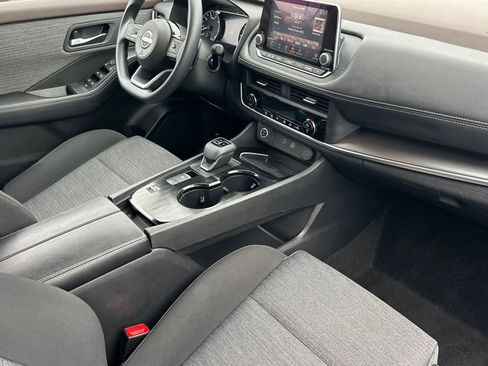 Used 2023 Nissan Rogue SV image 17