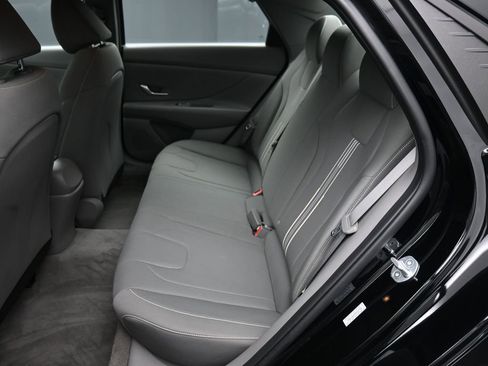 Used 2023 Hyundai Elantra SEL w/ Convenience Package image 20