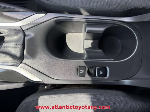 Used 2025 Toyota Corolla LE FWD image 23