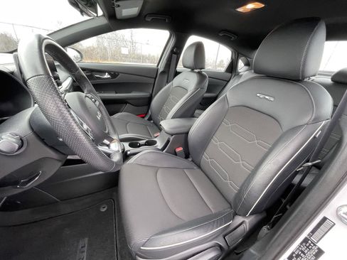 Used 2023 Kia Forte GT-Line image 13