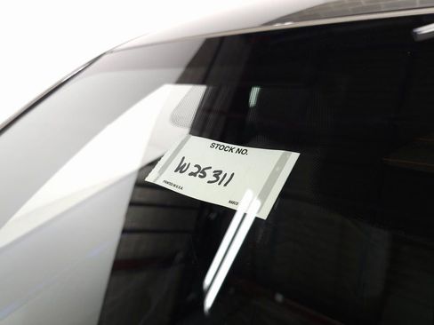 Used 2025 BMW i5 M60 image 34