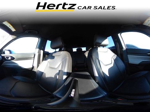 Used 2025 Jeep Compass Limited image 1