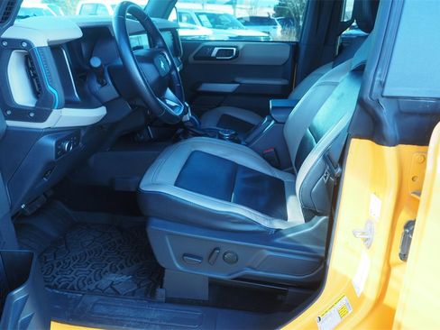 Used 2022 Ford Bronco Wildtrak image 10