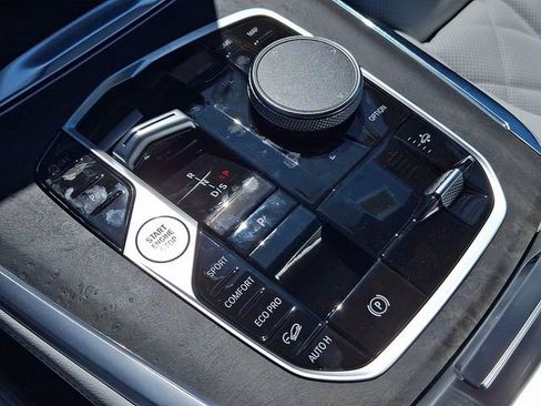 New 2026 BMW X7 xDrive40i AWD/4WD image 17